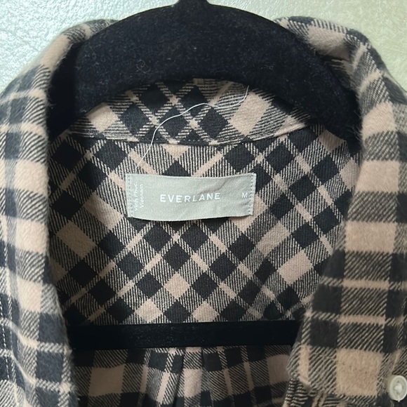 EUC Everlane flannel size medium - Picture 2 of 5
